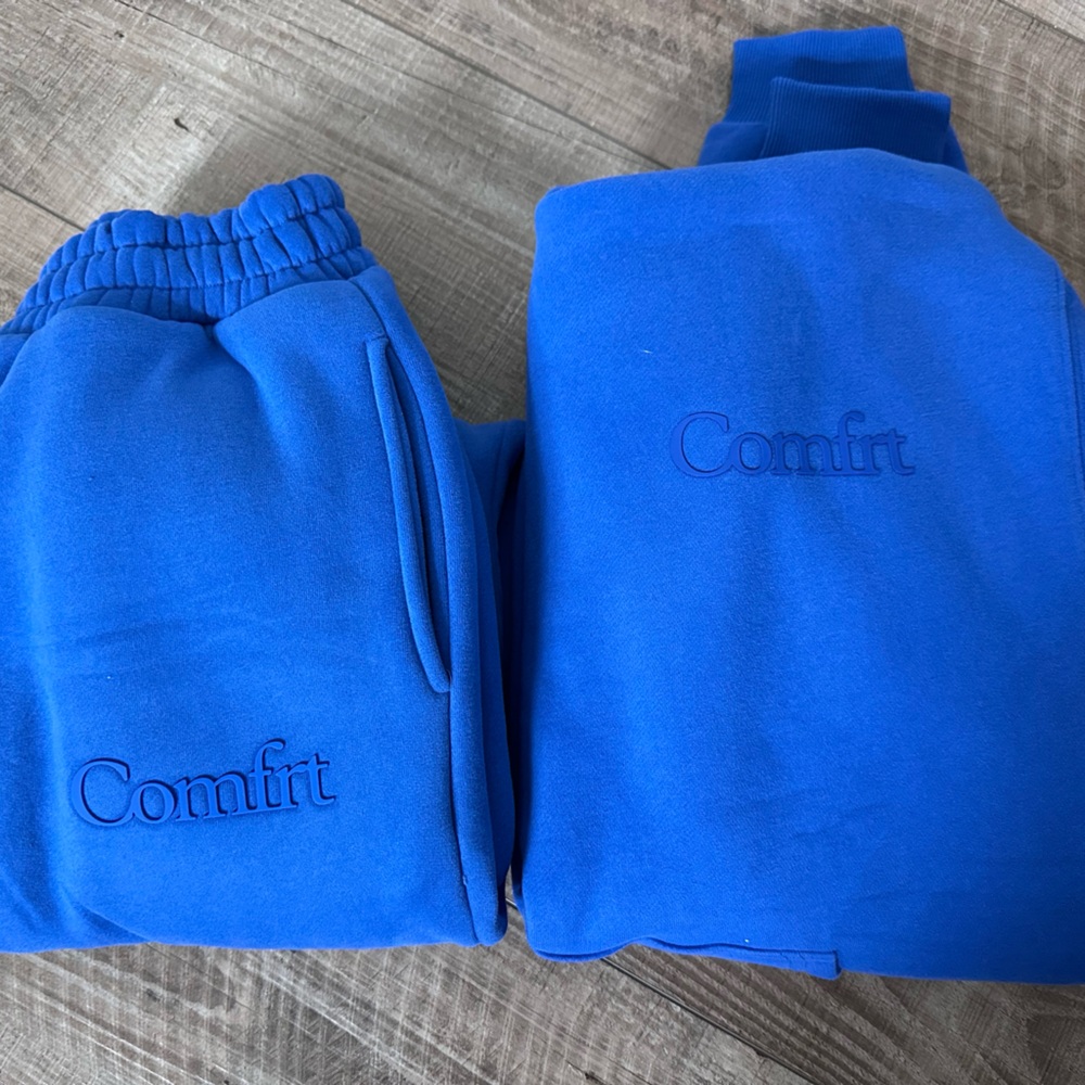 Comfirt Blue Sweatshirt and Joggers Set